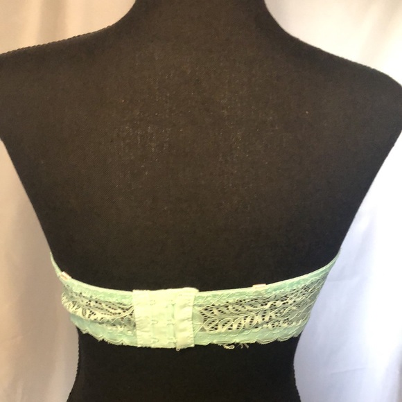 BLACK FUCHSIA by Secret Lace mint green & cream strapless bra. Size 36 D. - Picture 6 of 9